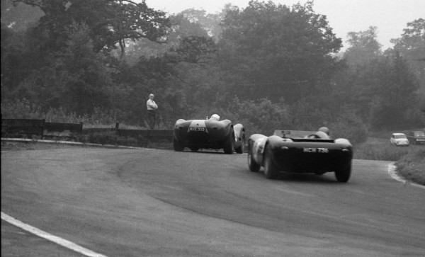 image 117-16 rear view of cornering