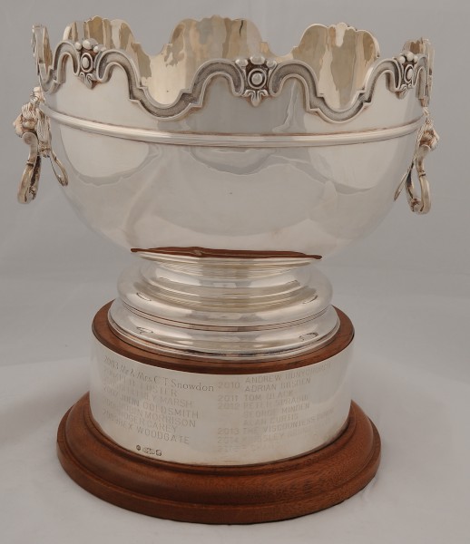 image amht-1999-077 - victor gauntlett trophy