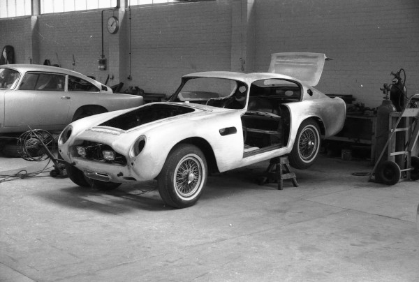 image amht-2012-309-36 body shell work in progress